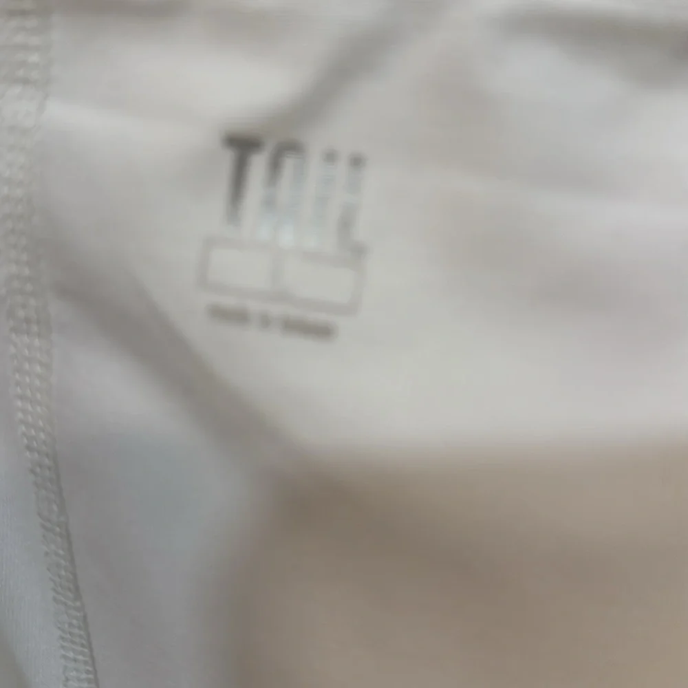 Large Tail white tennis skirt - Picture 4 of 6